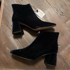 Zara Trafaluc navy blue velvet ankle boots with a block heel front zipper 42 NEW